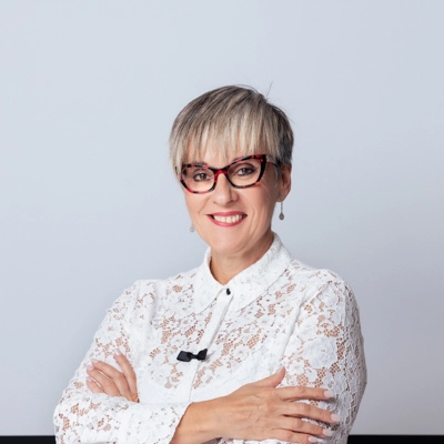 Maribel Dios, Administración, logística y atención al cliente en IP Triana